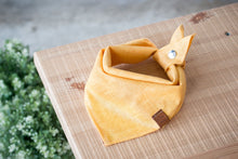 Load image into Gallery viewer, Linen bandana: Sandy Yellow
