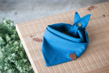 Load image into Gallery viewer, Linen bandana: Navy Blue
