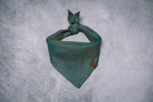 Load image into Gallery viewer, Linen bandana: Pine Green
