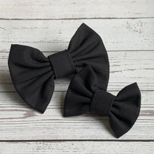 Load image into Gallery viewer, Dog Bow Tie: Plain Colour
