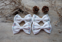 Load image into Gallery viewer, Embroidery Bow tie: Winter Garden
