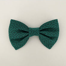 Load image into Gallery viewer, Bow Tie: Colourful Thai Woven
